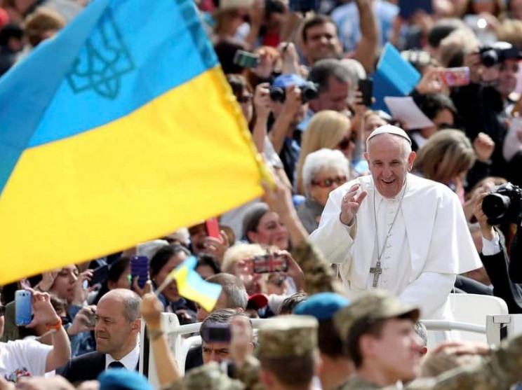 Зеленский пригласил Папу Римского в Укра…