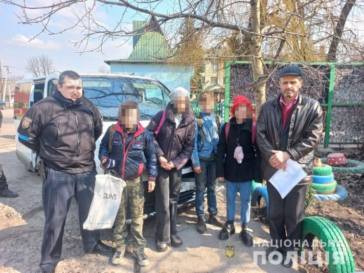 На Одещині батьки покинули чотирьох діте…