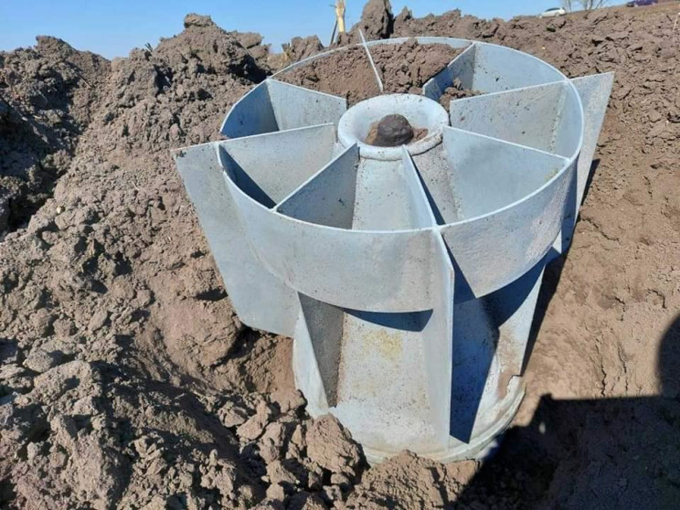 В Киеве обнаружили сотни мин и неразорва…