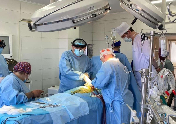 У Вінниці провели першу операцію на відк…