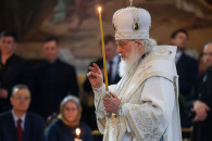 Священники УПЦ МП требуют церковного три…
