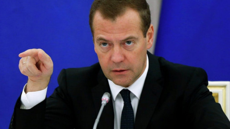 Еще один критикан: Экс-президент россии…