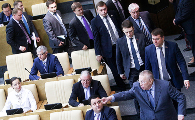 Адепты Жириновского предлагают ввести см…