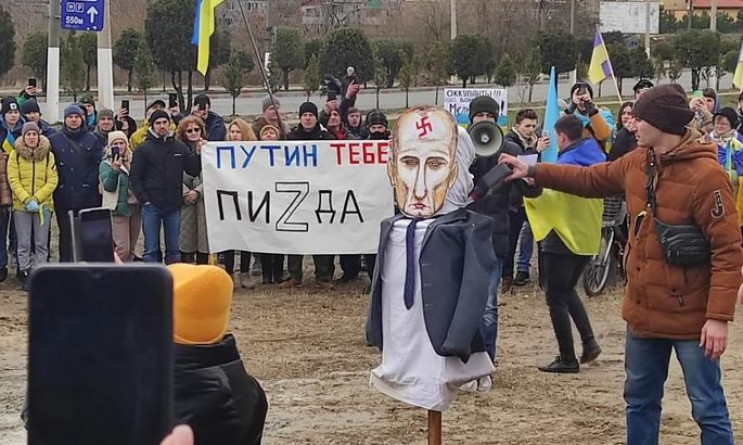 Рашисты хотят отобрать гривну у жителей…