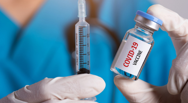 Темпи COVID-вакцинації упали в десятки р…