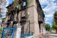 У Лисичанську рашисти "знищують будинок…