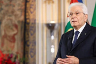 Президент Италии не принял отставку глав…