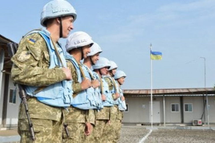 Українські миротворці повертаються з Кос…