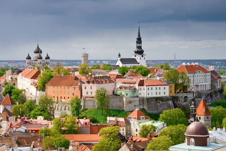 Эстония запрещает въезд россиянам с шенг…