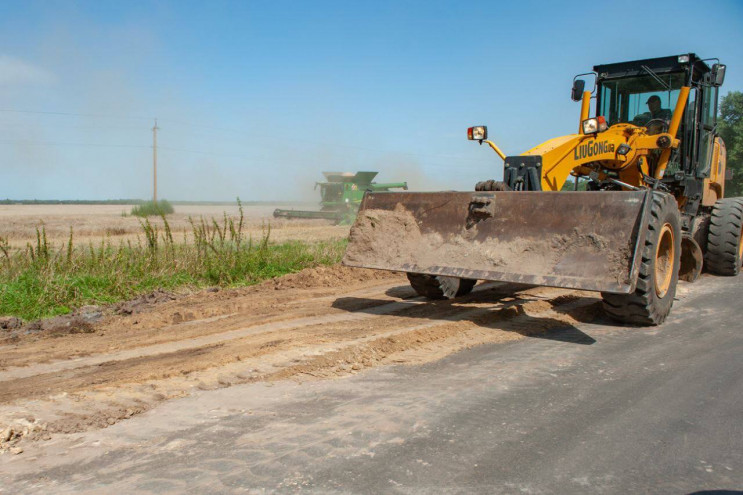 На Сумщині відновлюють дороги, зруйнован…