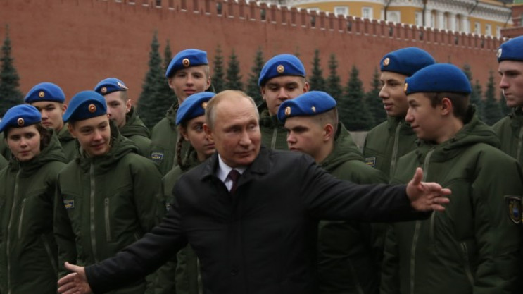 россия собирается "защищать" Крым с помо…