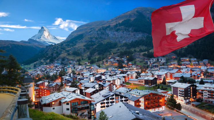 Швейцария приостановила упрощенный визов…