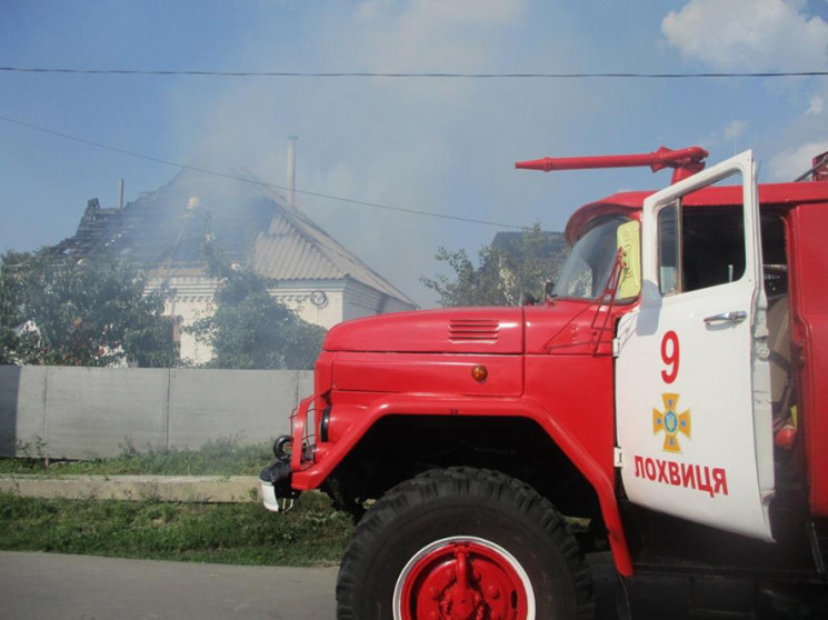 У Лохвиці на Полтавщині пожежа охопила п…