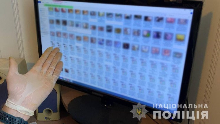 Більше тисячі порно фото та відео вигото…