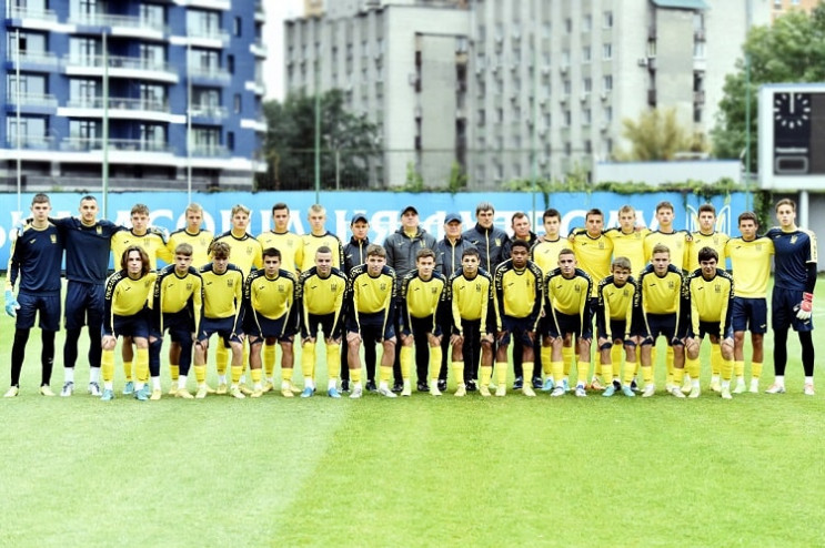 Футбольная сборная Украины U17 обеспечил…