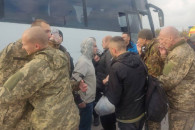 Україна звільнила з полону ще 52 людей,…