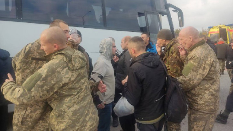 Украина освободила из плена еще 52 челов…