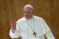 Папа Римський Франциск готовий стати пос…