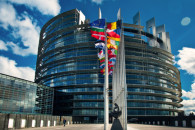 Европарламент одобрил предоставление Укр…