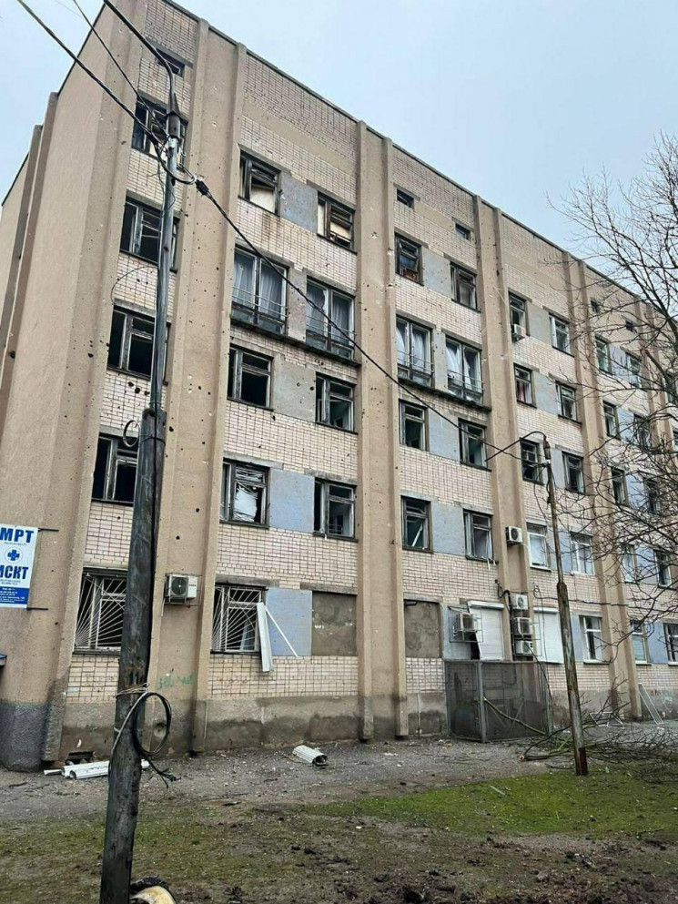 росіяни обстріляли пологовий будинок у Х…