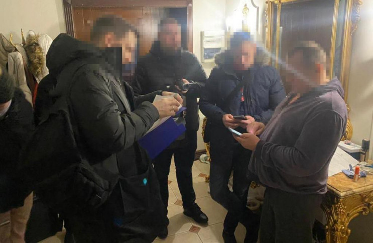 У Києві затримали власника ломбардів: фі…