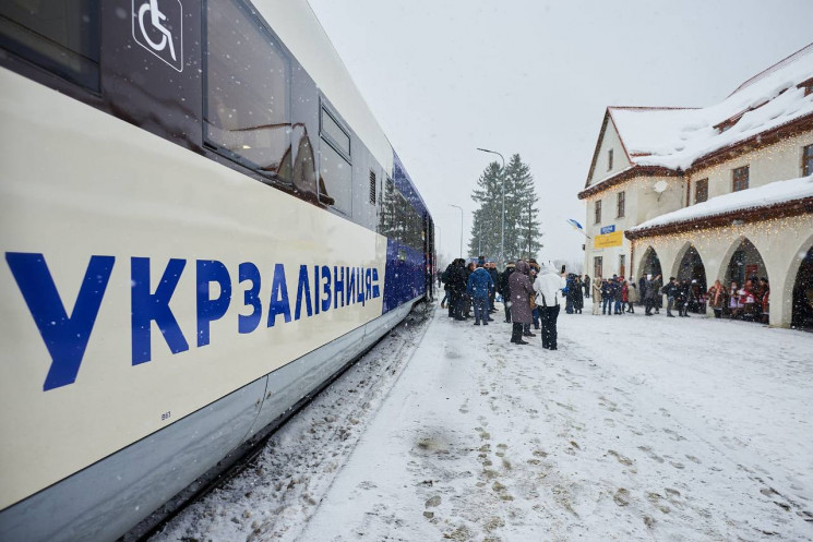 "Укрзалізниця" повертає "Буковельський е…