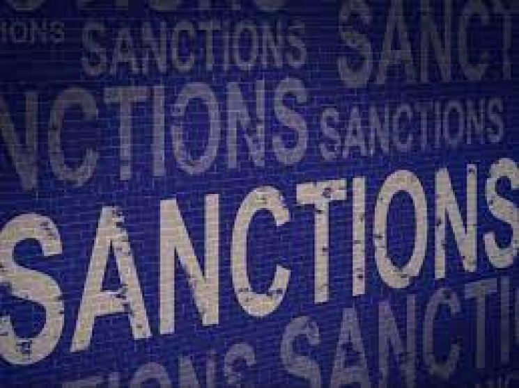 Зеленський ввів у дію санкції щодо осіб…