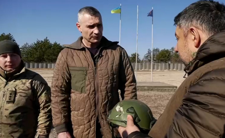 Віталій Кличко відвідав військових, які…