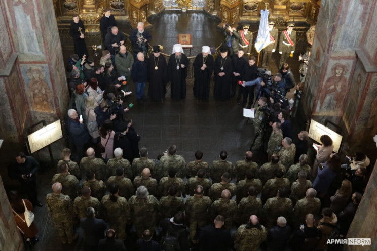У Києві відбувся перший випуск капеланів…