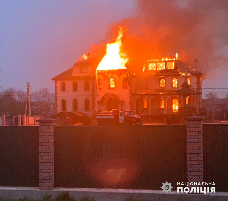 На Буковині спалили церкву УПЦ МП (ФОТО)…