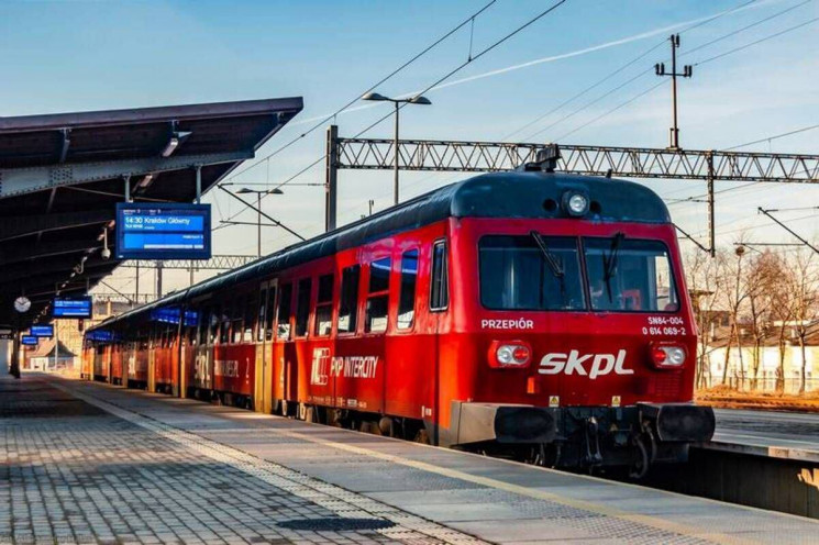 З літа Польща запускає щоденний потяг до…