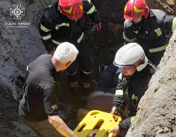 Ледь вижив: У Хмельницькому чоловік упав…