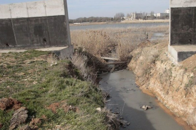 Лікувальне озеро Сакське постійно наповн…