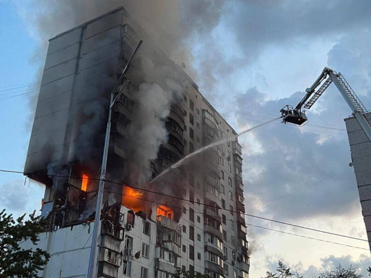 У Києві в багатоповерхівці вибухнув газ:…