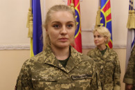 Українські жінки-військові тепер мають п…