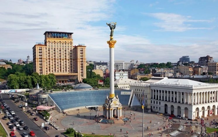 Центр Києва перекривають на свята…