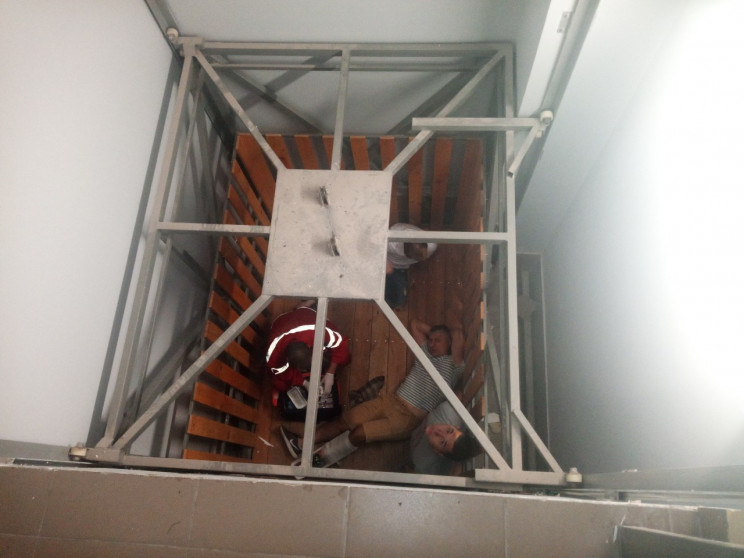 На Кропивнитчине оборвался лифт с пассаж…