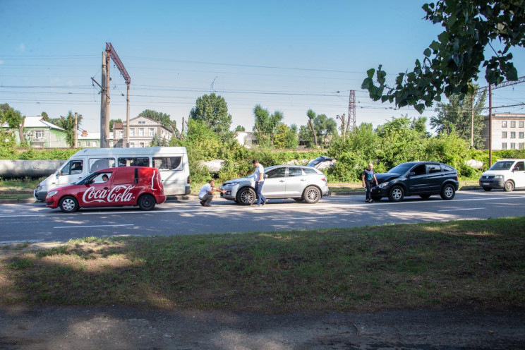 У Дніпрі виник затор через три автівки,…