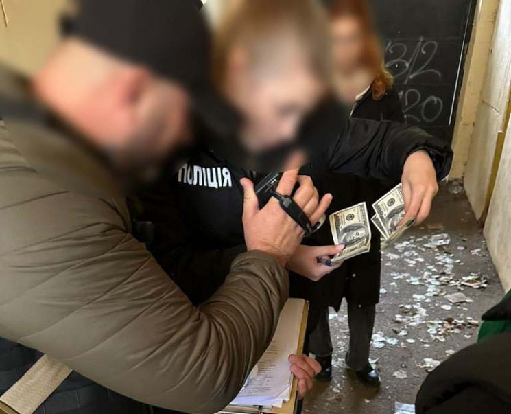 "Шлюбні послуги": В Одесі поліція затрим…