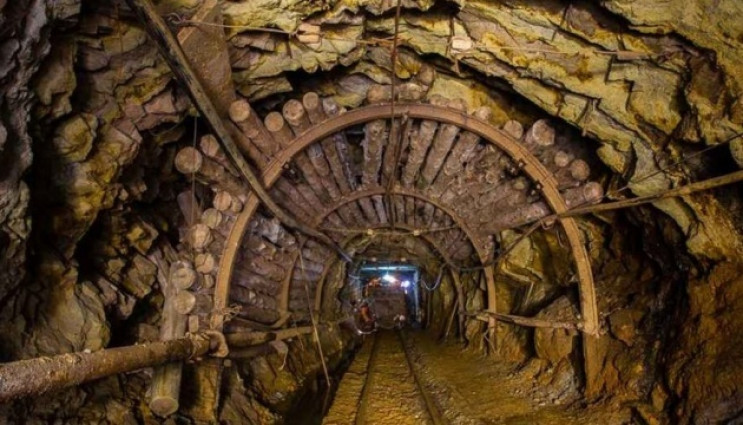 Жінки йдуть працювати на українські шахт…
