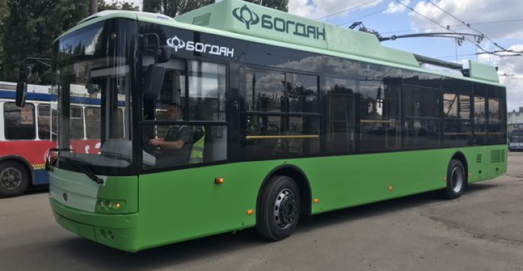 Харьков получил пять новых троллейбусов,…