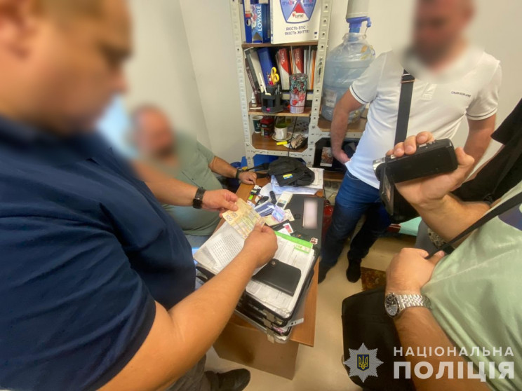 Посадовці МСЕК на Дніпропетровщині вимаг…