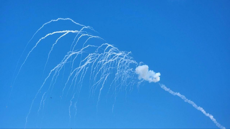 Ракети і дрони збивали у повітряному про…