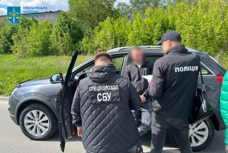 Обіцяв провести до Молдови в обхід кордо…