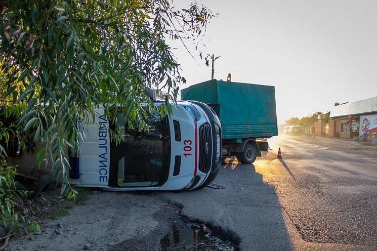 В Днипре после столкновения с грузовиком…