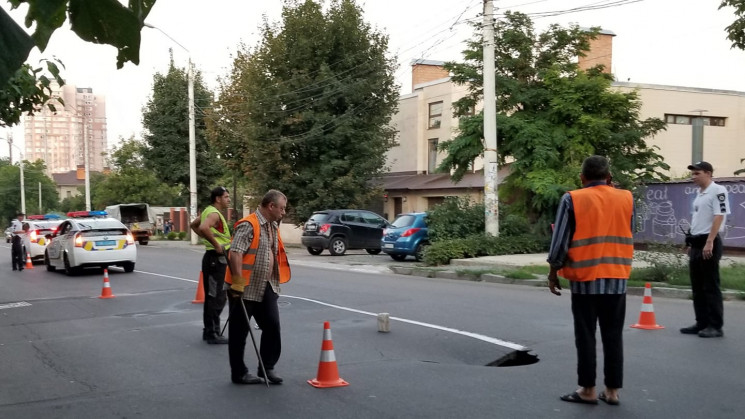 На Львівській знову утворився провал на…