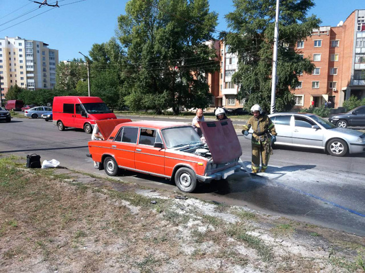 В Полтаве на улице Небесной Сотни вспыхн…