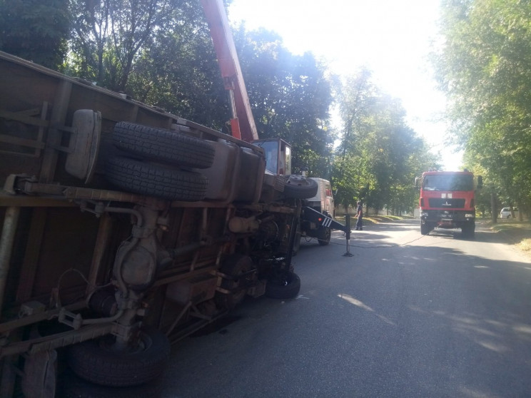 У Кропивницькому на дорозі перекинулась…