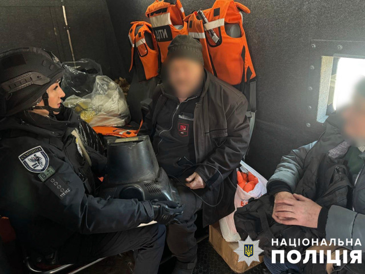 Евакуація з Краснопілля: Поліцейські пі…