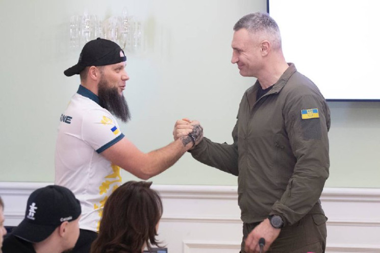 Виталий Кличко вручил награды ветеранам…